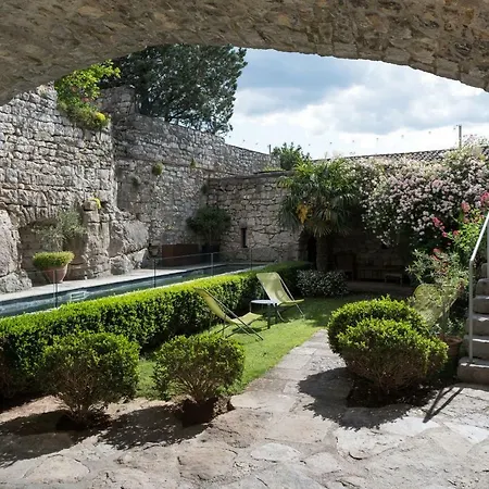 Chateau De Balazuc Guest house