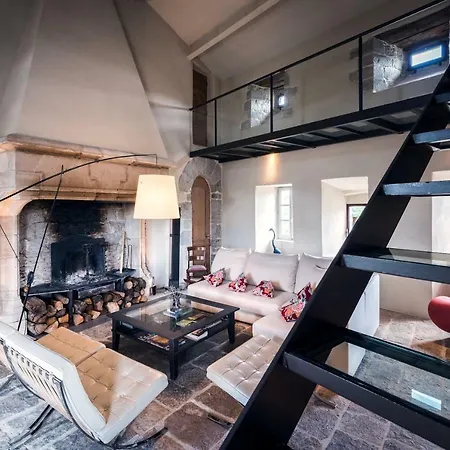 Chateau De Balazuc Guest house