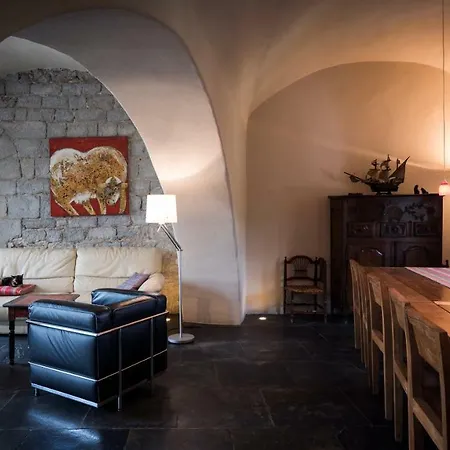 Chateau De Balazuc Guest house